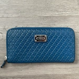 TOD’s Blue Patent Leather Zip Clutch Wallet